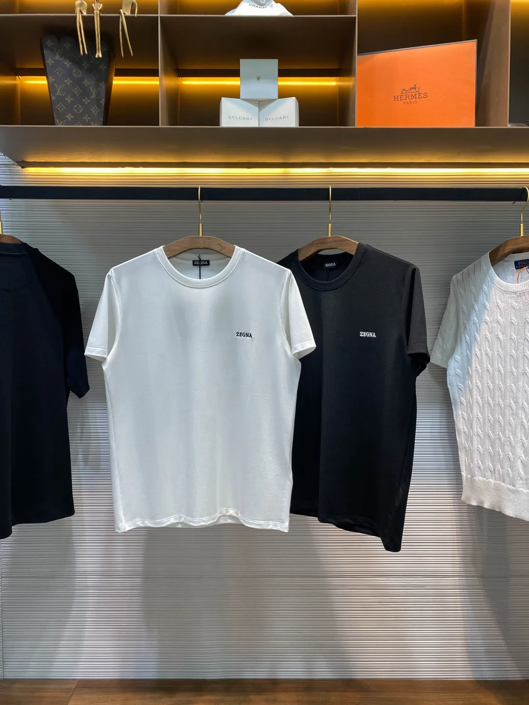 EZ 26SS New Arrival Tee， Classic T ！ ， ！ Quality ， T ， Z New Arrival T ！ T ， ， ， ！ Breathable ， ， ， ！ Classic ， ！ ， ， ！ ， ， Quality ！ ， ， T ！ ， ， ， ， ， ， ！ ， ， ， ， ！Black/White， ！Size：S-XXL S ： 45cm- 104cm- 67cm M ： 46cm- 108cm- 68cm L ： 47cm- 112cm- 69cm XL ： 48cm- 116cm- 71cm XXL ： 49cm- 120cm- 73cm Size （ ）： 174-140 ， M ！ 133 S ，133-145 M ，145-158 L ，158-172 XXL ，172-186 XXL ！